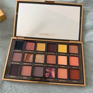 HUDA BEAUTY Empowered Eyeshadow Palette - Vibrant Gold